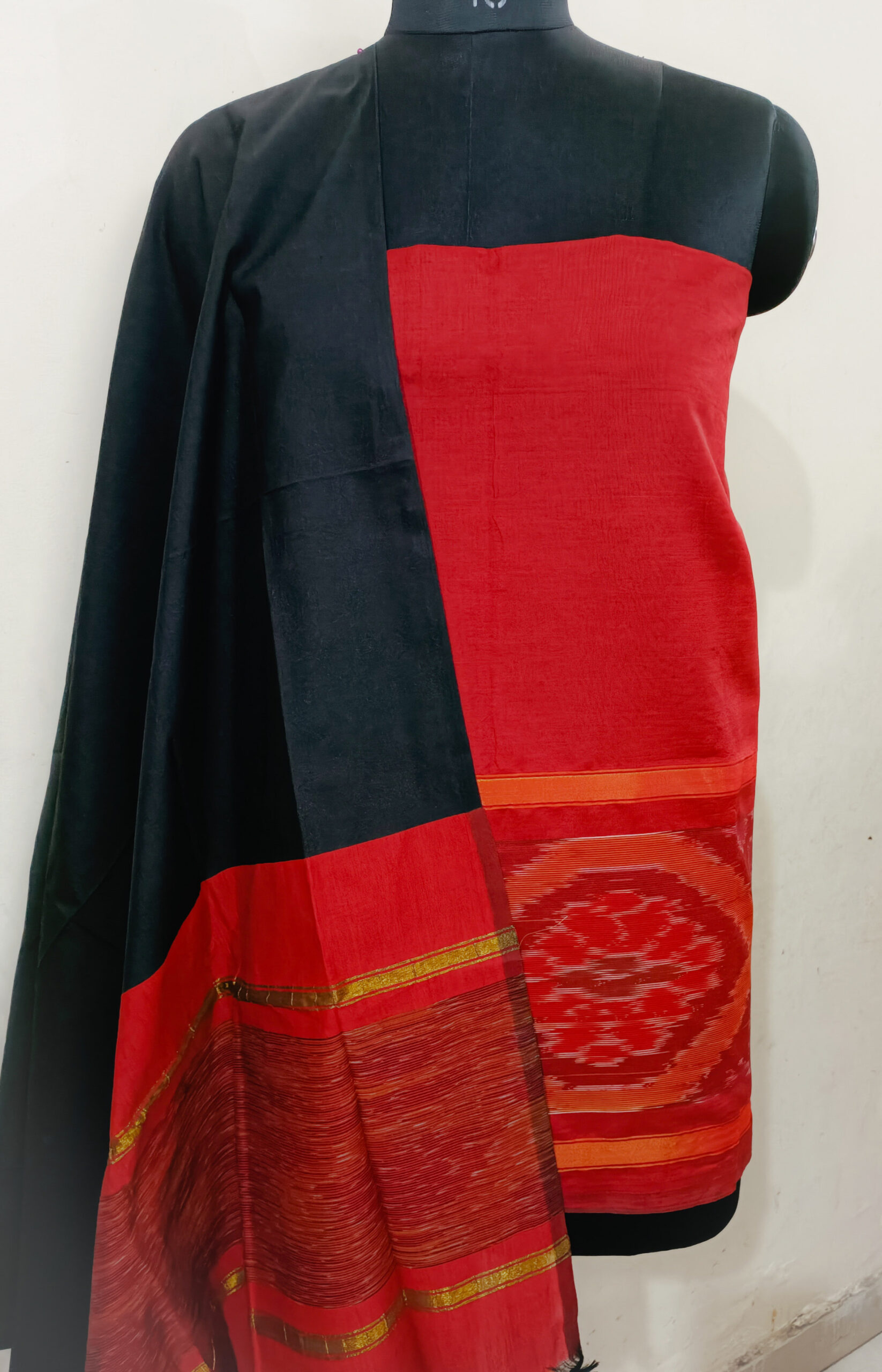 Madhubala Yellow All Over Thread Weaved Handloom Cotton Suit Set –  Desisandook Enterprises Private Limited